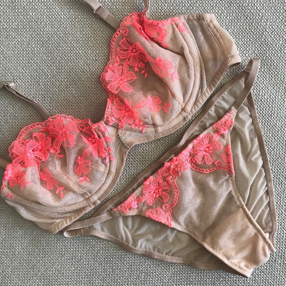 Victoria’s Secret Unlined Embroidered Bra and Panty Set 34B small *one of a kind